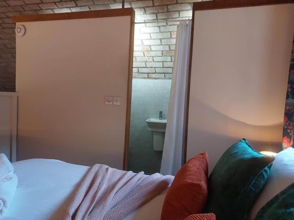 Converted Factory Loft Apartment بريستول المظهر الخارجي الصورة