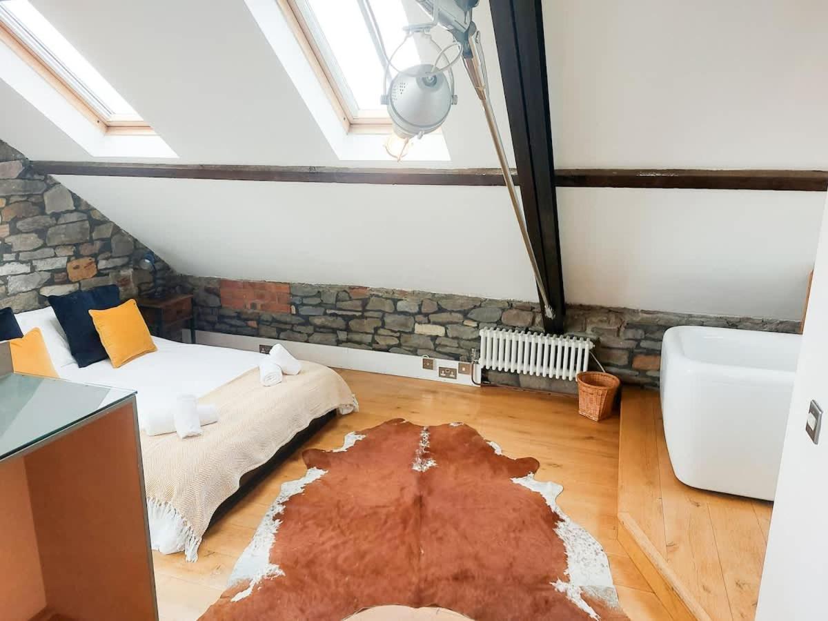 Converted Factory Loft Apartment بريستول المظهر الخارجي الصورة
