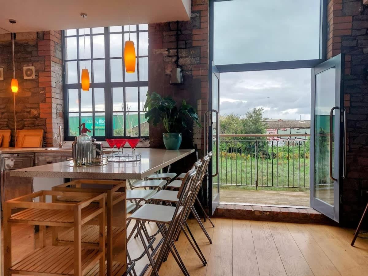 Converted Factory Loft Apartment بريستول المظهر الخارجي الصورة