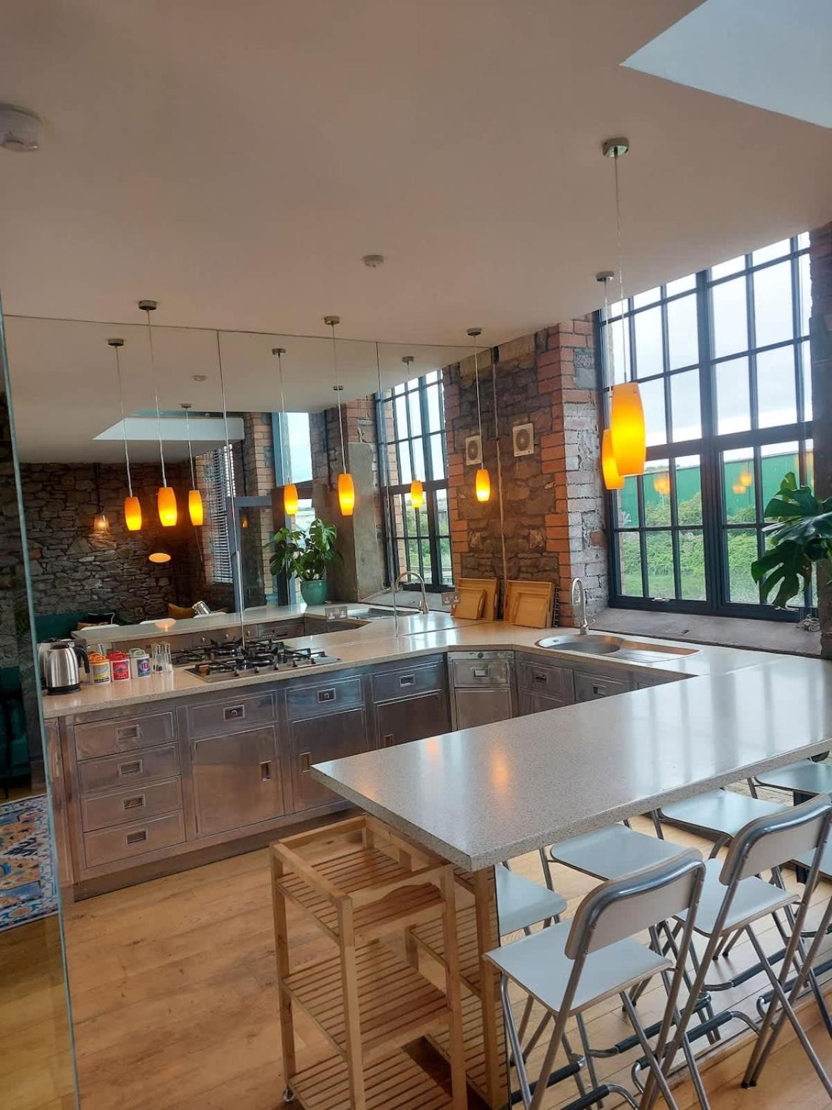 Converted Factory Loft Apartment بريستول المظهر الخارجي الصورة